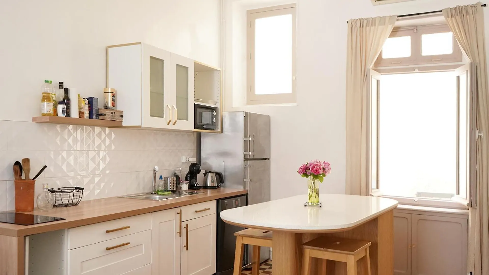 Appartement Centre-Ville Avignon 0*,  France